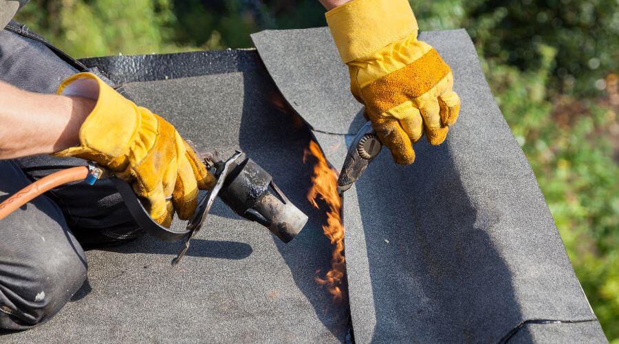 Professional flood damage restoration services in Elkhorn City, KY